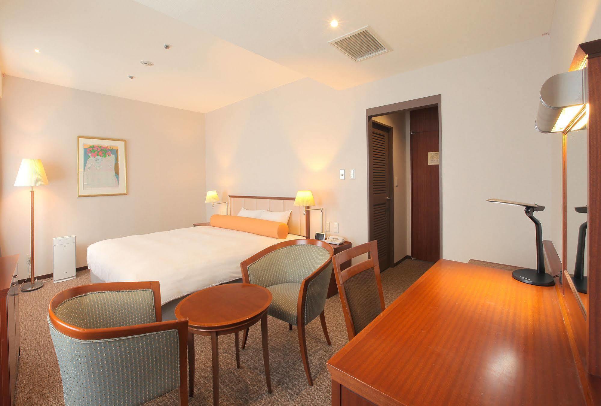 Hotel Odakyu Station Hon-atsugi 3*